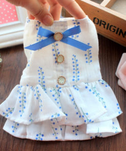 vestido branco e azul para cachorro